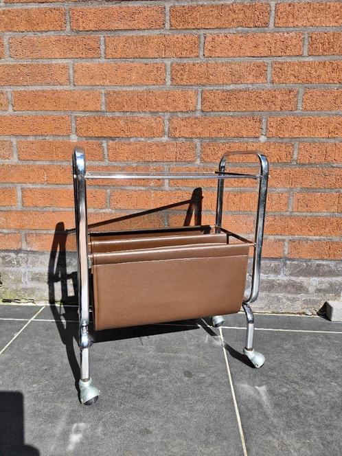 Vintage Tijdschriften houder/ bijzettafeltje jaren 60/70, Huis en Inrichting, Tafels | Bijzettafels, Zo goed als nieuw, Rechthoekig