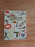 Boek 250 Klussen voor iedereen, Ophalen of Verzenden, Zo goed als nieuw, Klussen