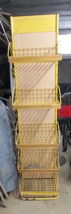 étagères sur roulettes, Ophalen