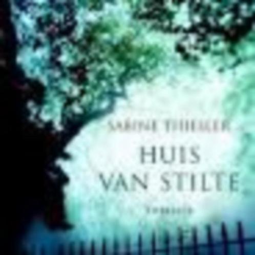 Huis van stilte Sabine Thiesler 432 blz, Boeken, Thrillers, Zo goed als nieuw, Ophalen of Verzenden