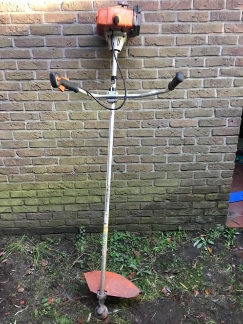 Stihl FS120 bosmaaier voor €250, Tuin en Terras, Bosmaaiers, Gebruikt, Benzine, 50 cm of meer, Ophalen