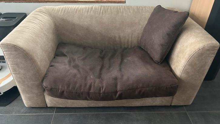 Divan pour chiens/chats, Dieren en Toebehoren, Hondenmanden, Gebruikt, Leer, Ophalen