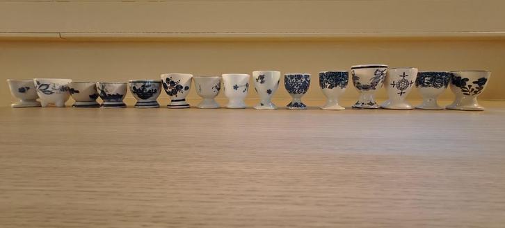 Eierdopjes 1€/st blauw/wit bloemen, Huis en Inrichting, Keuken | Servies, Zo goed als nieuw, Overige typen, Overige stijlen, Porselein