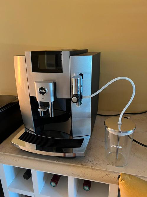 Jura E8 Koffiezetapparaat | Espresso & Cappuccino, Elektronische apparatuur, Koffiezetapparaten, Zo goed als nieuw, Koffiebonen