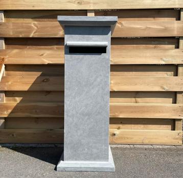 Blauwsteen brievenbussen! beschikbaar voor biedingen