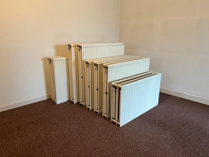 Henrad radiatoren, Bricolage & Construction, Chauffage & Radiateurs, Comme neuf, Enlèvement