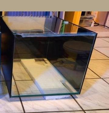 Aquarium L50/B40/H35 beschikbaar voor biedingen