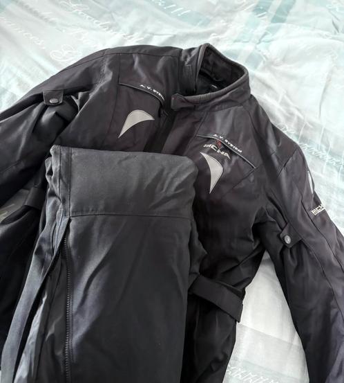 2 motorpakken —> BROEK EN JAS., Kleding | Heren, Heren-kledingpakketten, Zo goed als nieuw, Ophalen