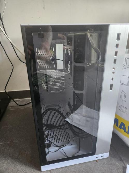 Lian li pc-011 dynamic XL, Computers en Software, Computerbehuizingen, Zo goed als nieuw, Ophalen