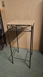 Table d'appoint en acier et osier, Maison & Meubles, Enlèvement