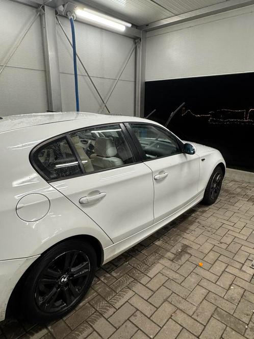 BMW 1-serie - 01/2009 - 120d, Auto's, BMW, Particulier, 1 Reeks, Lederen bekleding, Wit, Leder, Ophalen