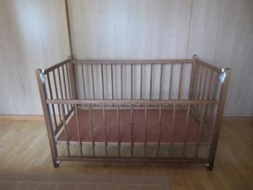 Lit cage en bois 