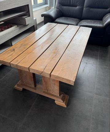 Eiken salontafel beschikbaar voor biedingen