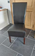 LEDEREN STOELEN, Ophalen