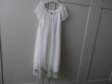 kleedje in voile mt 134 beschikbaar voor biedingen