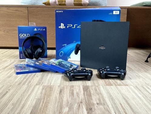 PlayStation 4 PRO 1TB + 2 controllers + koptelefoon + games, Games en Spelcomputers, Spelcomputers | Sony PlayStation 4, Gebruikt