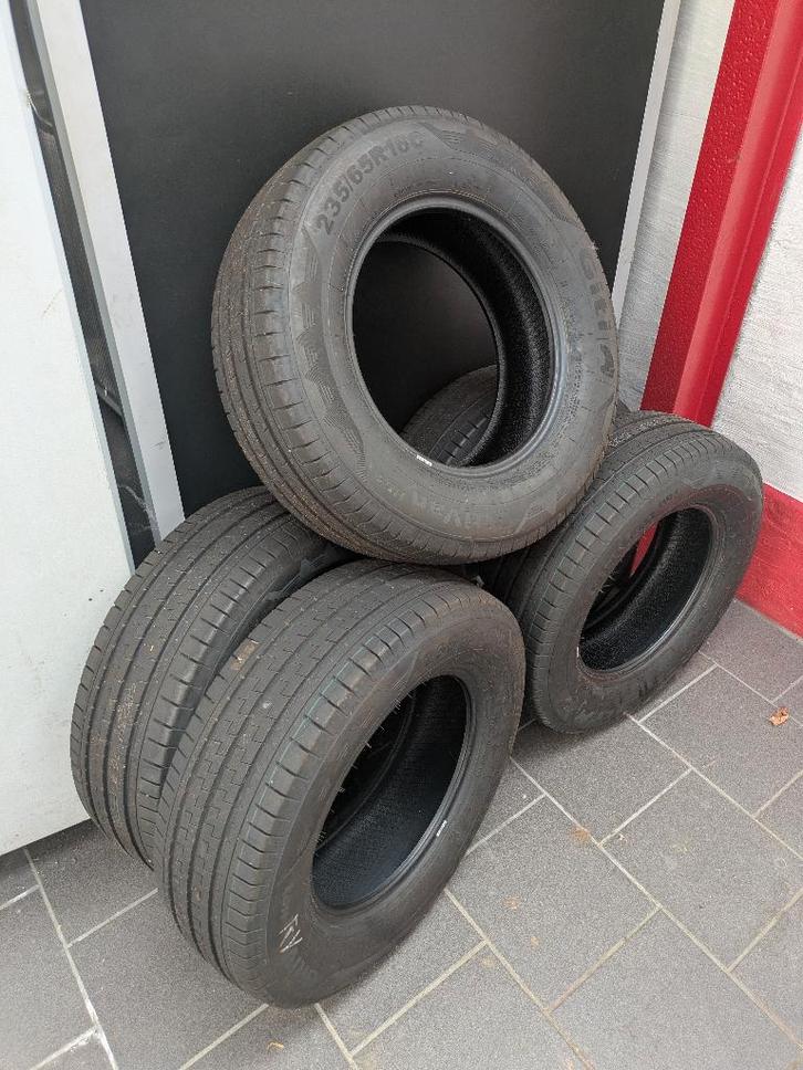 Pneus pour camionnettes, Autos : Pièces & Accessoires, Pneus & Jantes, Pneu(s), Pneus été, 16 pouces, 235 mm, Véhicule utilitaire