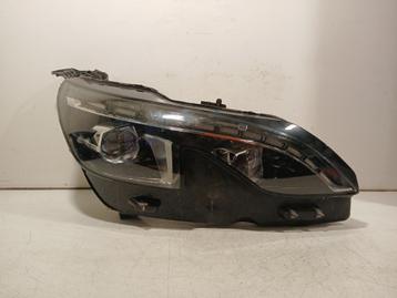 PHARE / OPTIQUE AVANT DROIT 3008 II (M4 / MC / MJ / MR), Utilisé, Peugeot