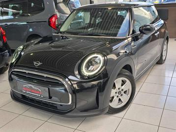Mini Cooper 1.5 OPF DCT / AUTOMAAT! / Led Koplichten / Navi beschikbaar voor biedingen