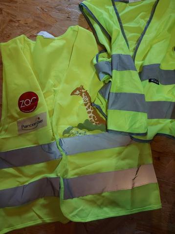 Fluo jasjes. 8j en 10j. beschikbaar voor biedingen