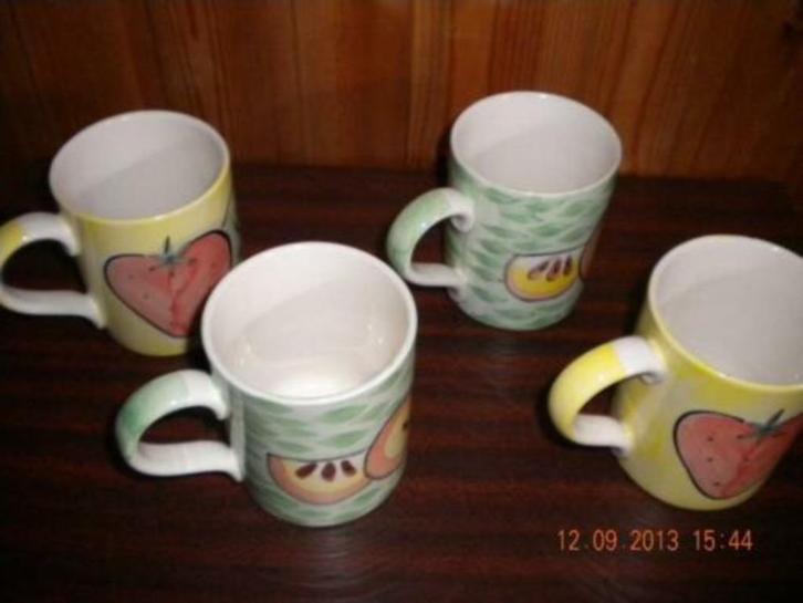 Gekleurde tassen (6st.), Diversen, Rommelmarktspullen, Ophalen