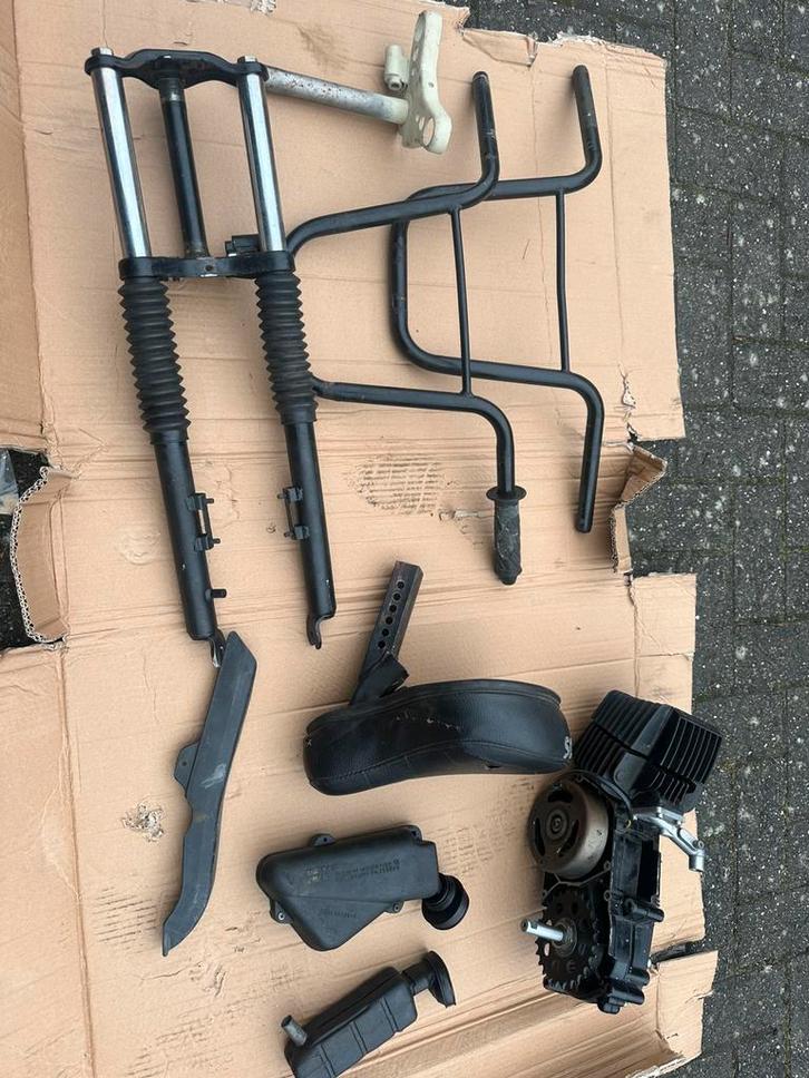 Tomos onderdelen, Fietsen en Brommers, Brommeronderdelen | Snorfietsen, Tomos, Blok, Ophalen