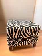 Poef in zebra motief, Ophalen, Zo goed als nieuw