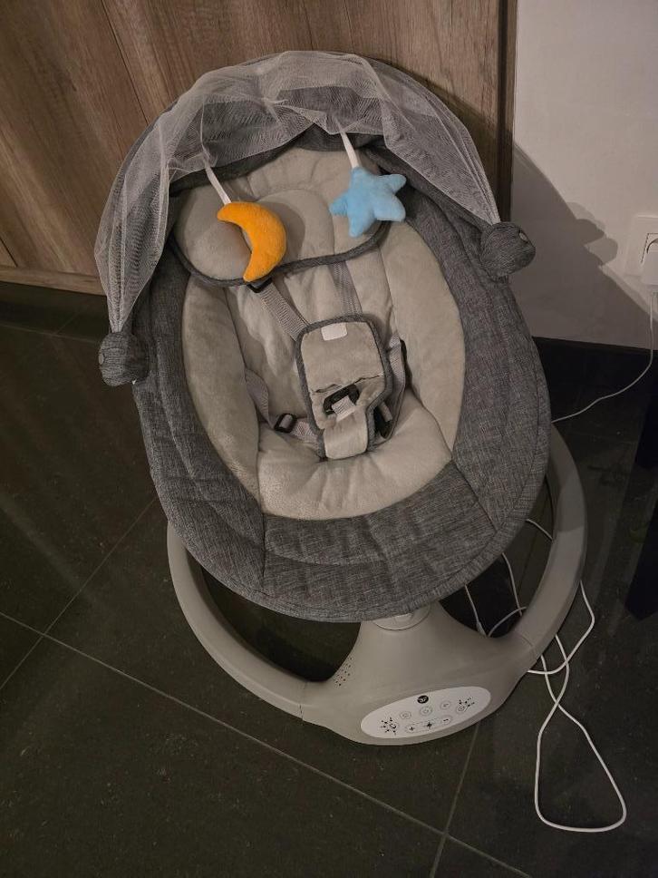 Bebies First Elektrische Wipstoel/ Schommelstoel, Kinderen en Baby's, Wipstoeltjes, Zo goed als nieuw, Schommelstoel, Overige merken