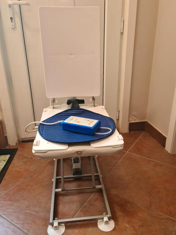 Badlift van Petermann, Diversen, Verpleegmiddelen, Zo goed als nieuw, Ophalen