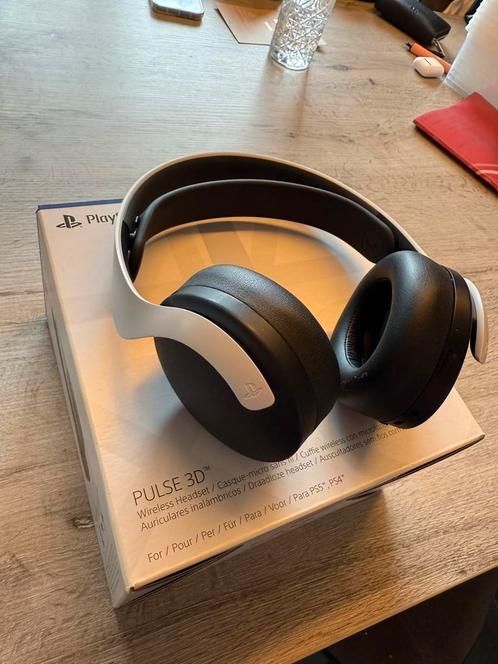 Sony Pulse 3D wireless headset - Wit, Audio, Tv en Foto, Hoofdtelefoons, Zo goed als nieuw, Over oor (circumaural), Sony, Draadloos
