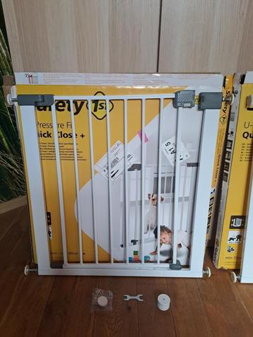  Safety 1st U-Pressure Fit Quick Close+ veiligheidshek beschikbaar voor biedingen