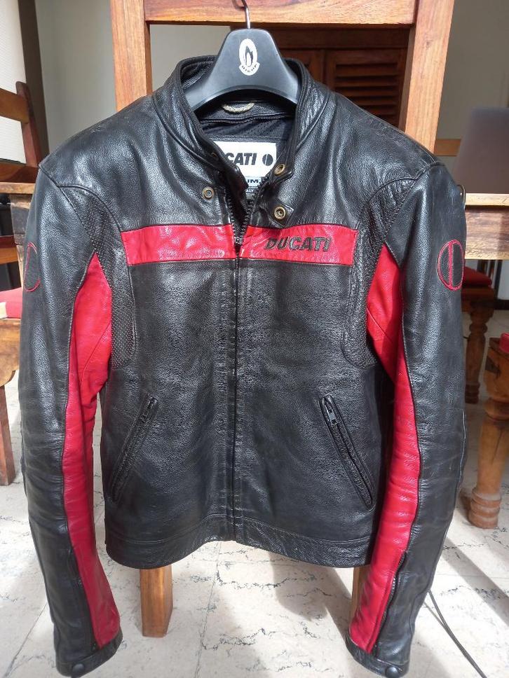 Ducati taille Médium cuir vintage, full protections CE, Motos, Vêtements | Vêtements de moto, Manteau | cuir, Seconde main, Enlèvement ou Envoi