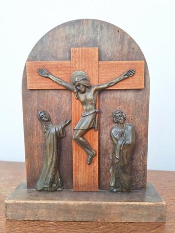 Vintage voorstelling Statie XII Jezus sterft aan het kruis beschikbaar voor biedingen