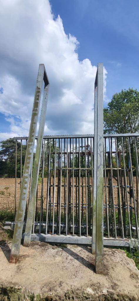 Heras schuifpoort, Tuin en Terras, Tuinpoorten, Gebruikt, Schuifpoort, Staal, 200 cm of meer, 200 cm of meer, Ophalen