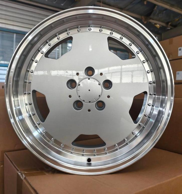 Zeer mooie Mercedes-Benz 19inch AMG Aero model velgen !, Auto-onderdelen, Banden en Velgen, Velg(en), 19 inch, Nieuw, Ophalen