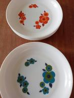 9 vintage retro borden met bloemen, Enlèvement, Assiettes(s)