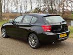 BMW 1-serie 114i|Airco|Navigatie|5 deurs|Nieuwe apk, Auto's, 1 Reeks, Gebruikt, Euro 6, Zwart