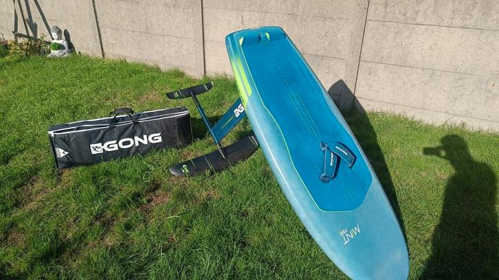 Gong Wing-Set: Mint board 105L + Curve foil, Watersport en Boten, Wingsurfen, Zo goed als nieuw, Ophalen