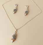 Parure de bijoux Dolce Luna/Perles de champagne et Swarovski, Bijoux, Sacs & Beauté, Colliers, Neuf, Beige, Avec pendentif, Enlèvement