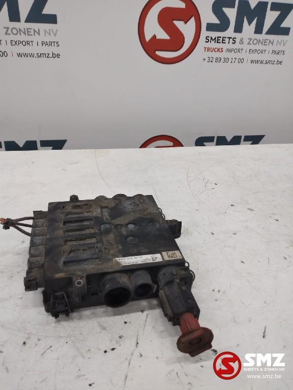 Occ boîte à fusibles Mercedes Actros MP4 A96054606, Autos : Pièces & Accessoires, Pièces camion, Mercedes-Benz, Électronique et Câbles