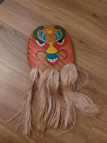 Vietnamees theatermasker beschikbaar voor biedingen