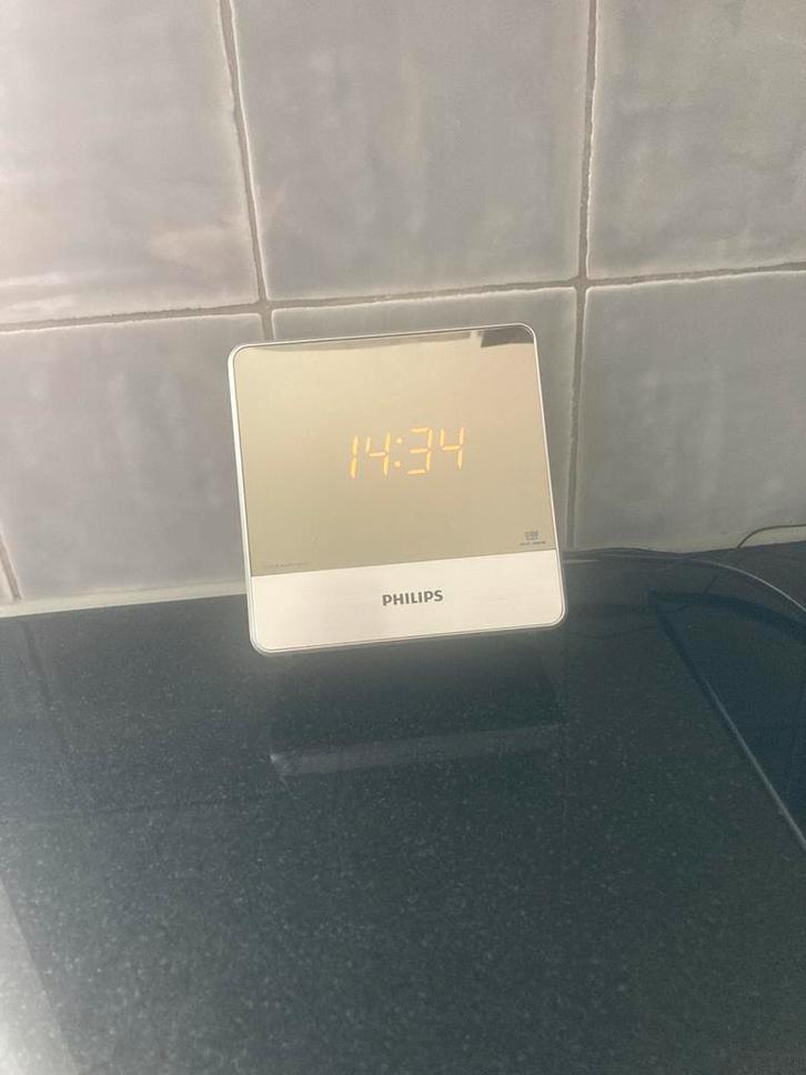 Philips AJ3231/12 Digitale Klokradio met Dubbel Wekker Alarm, Elektronische apparatuur, Wekkers, Zo goed als nieuw, Ophalen of Verzenden