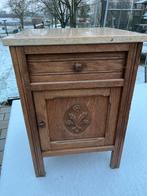 Nachtkastje van grootouders  - natuursteen tablet, Huis en Inrichting, Ophalen, Gebruikt, Hout, Minder dan 45 cm