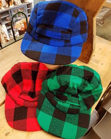100 x vintage fleece cap, caps houthakkers print, 3 kleuren.