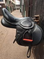 Favorito lucano 17.5 inch springzadel, Dieren en Toebehoren, Paarden en Pony's | Zadels, Ophalen, Zo goed als nieuw