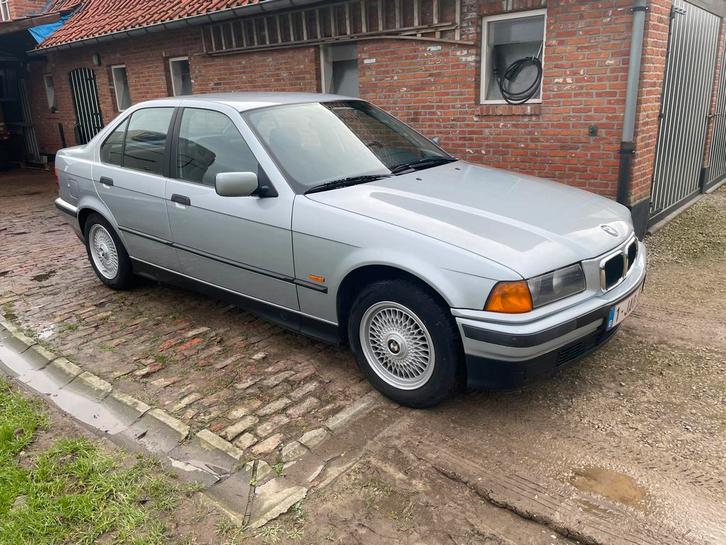 Bmw 3  E36 316i bouwjaar 1996 140000km, Auto's, BMW, Particulier, 3 Reeks, Centrale vergrendeling, Benzine, Berline, 4 deurs, Handgeschakeld