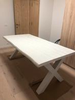 Houten tafel, metalen poten., Ophalen, Zo goed als nieuw