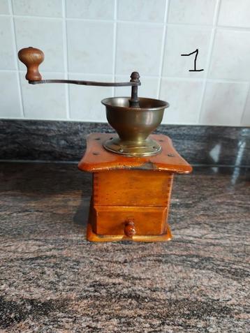 oude koffiemolens  beschikbaar voor biedingen