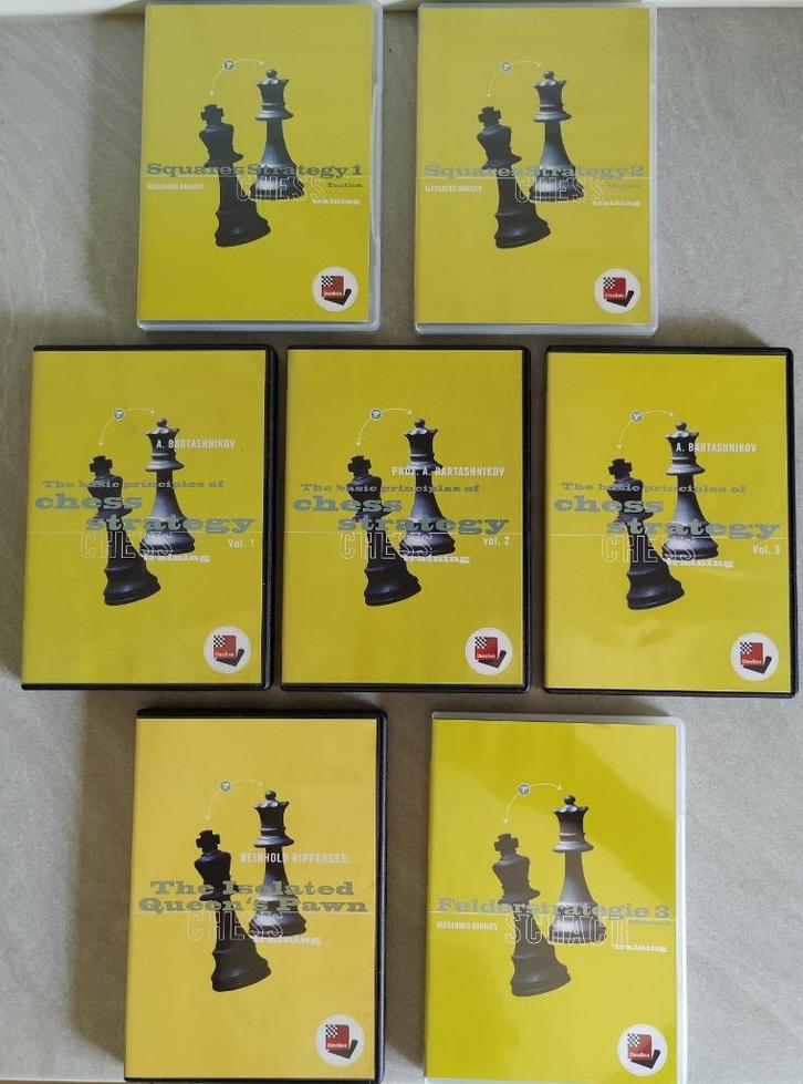 schaaktrainingen software (19 stuks), Hobby en Vrije tijd, Gezelschapsspellen | Bordspellen, Zo goed als nieuw, Een of twee spelers