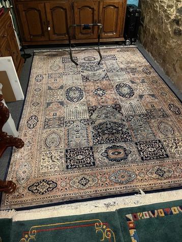 tapis de salon ou de salle à manger 175X230 beschikbaar voor biedingen